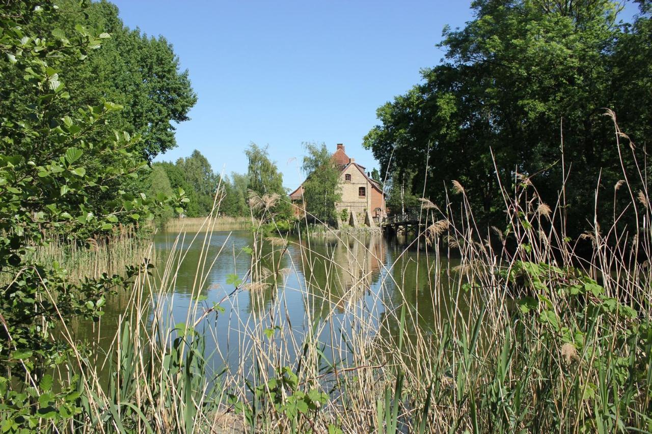 Gielow Schmiede Der Wasserburg Liepen מראה חיצוני תמונה